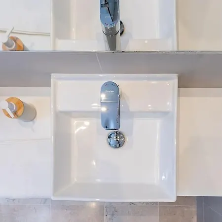 Luxury - Gym - 6 Pools - 3 Bed 401 Εστεπόνα