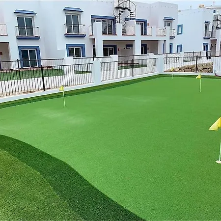 Luxury - Gym - 6 Pools - 3 Bed 401 *