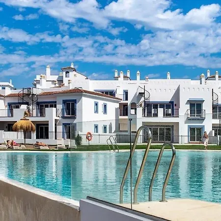 Διαμέρισμα Luxury - Gym - 6 Pools - 3 Bed 401 *