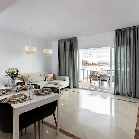 Διαμέρισμα Luxury - Gym - 6 Pools - 3 Bed 401 Εστεπόνα